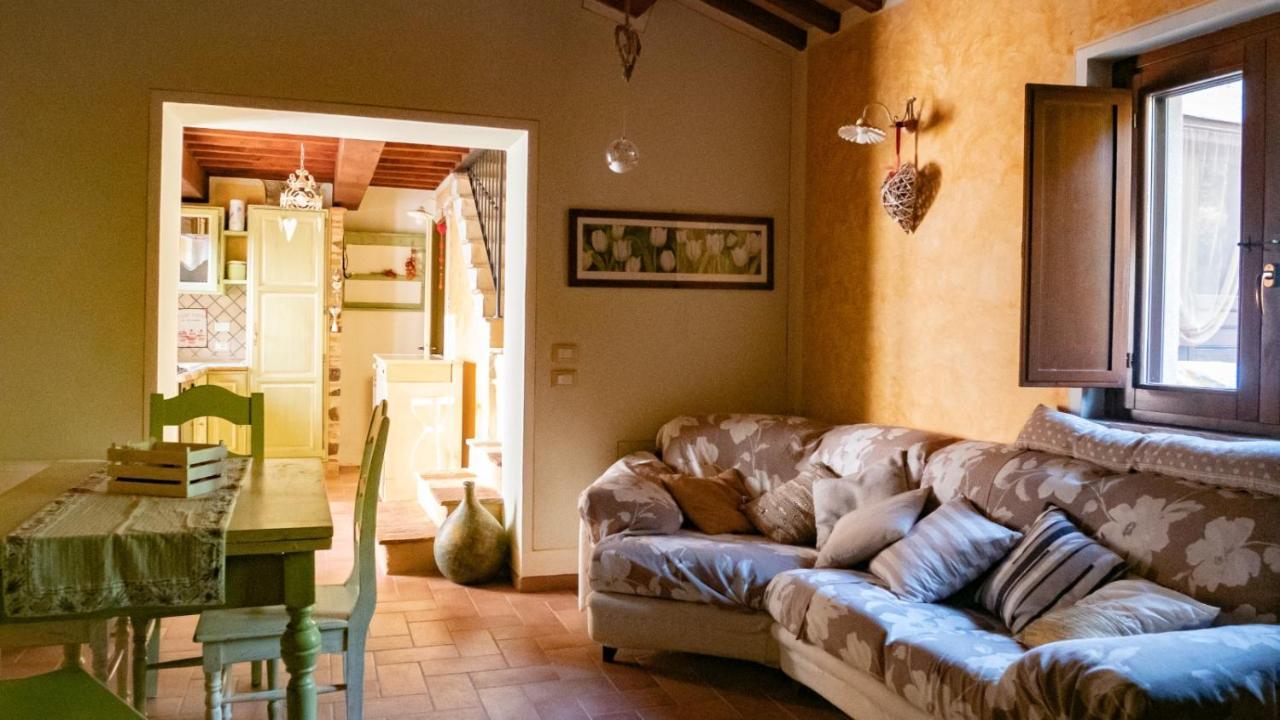 Il Casale Di Fiore Cannara Luaran gambar
