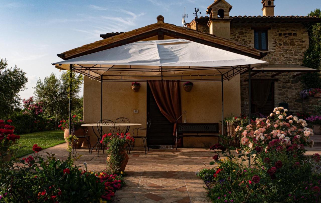 Il Casale Di Fiore Cannara Luaran gambar