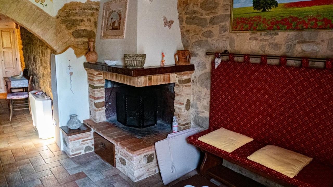 Il Casale Di Fiore Cannara Luaran gambar