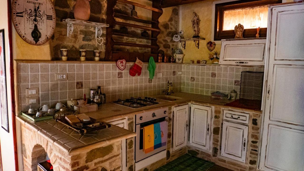 Il Casale Di Fiore Cannara Luaran gambar