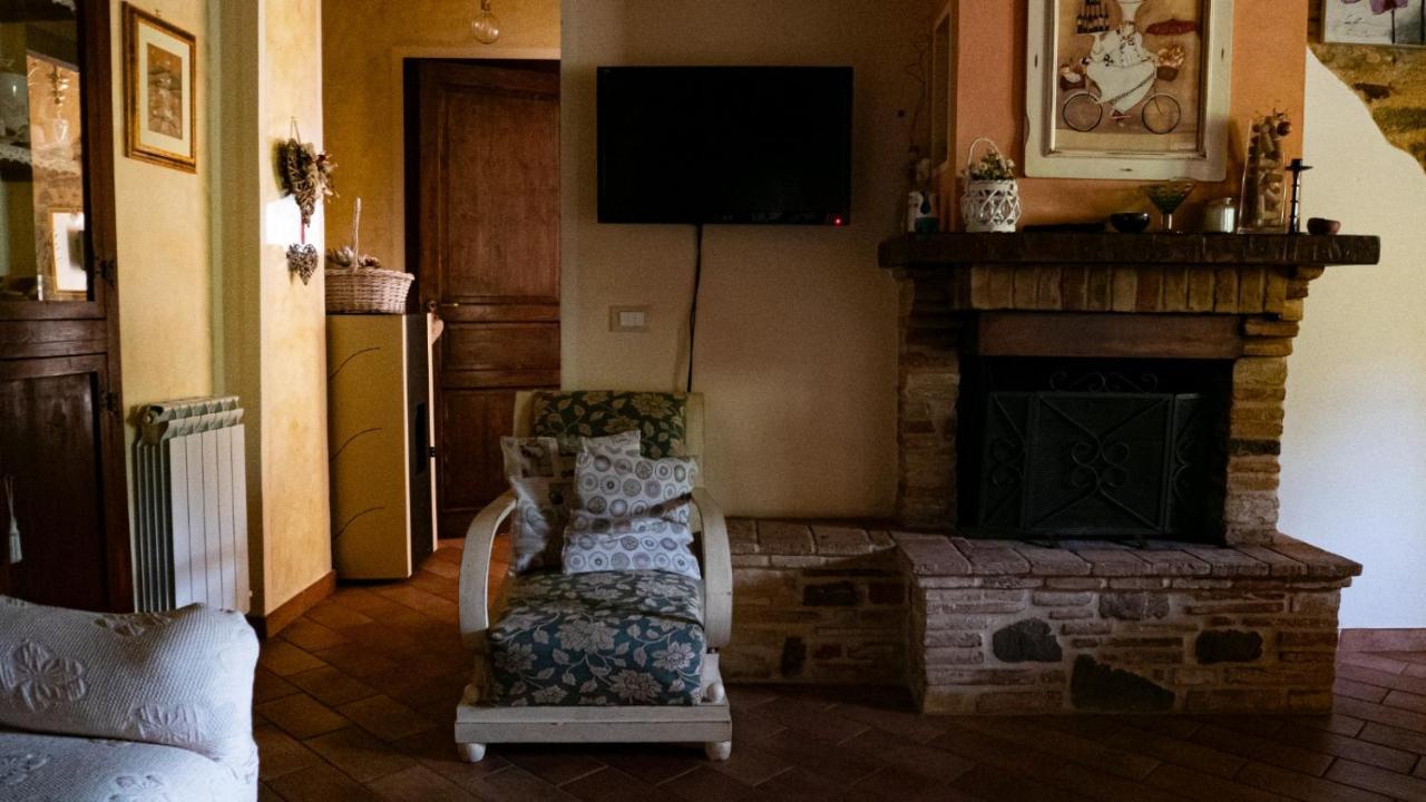 Il Casale Di Fiore Cannara Luaran gambar
